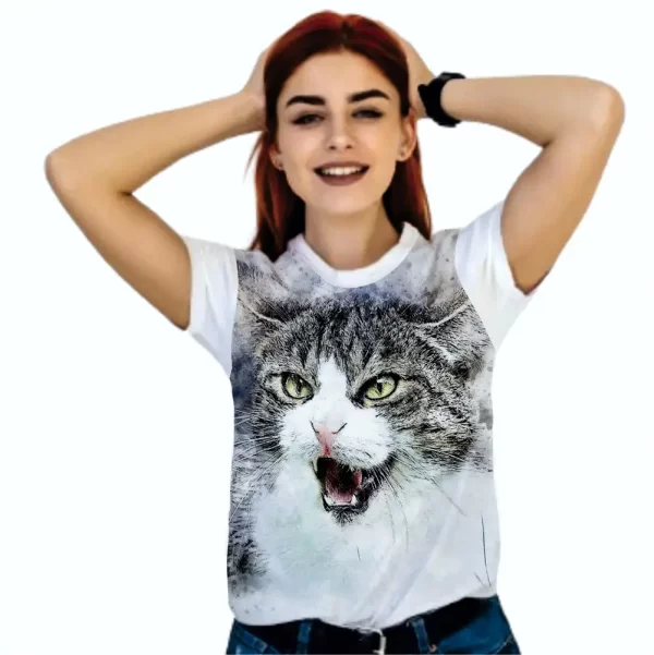 Camiseta com Estampa Gato Reagindo, Modelo Feminino Baby Look