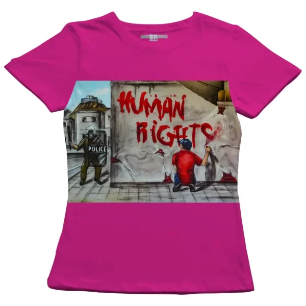 Camiseta com Estampa Grafite Repressão, Modelo Feminino Baby Look - Image 3