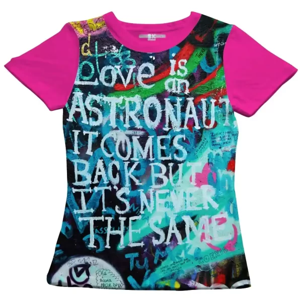 Camiseta com Estampa Grafite Astronaut, Modelo Feminino Baby Look - Image 3