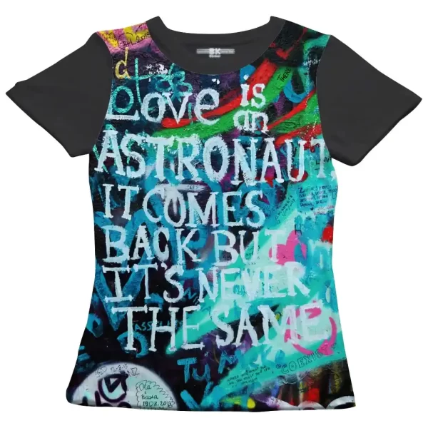 Camiseta com Estampa Grafite Astronaut, Modelo Feminino Baby Look - Image 4