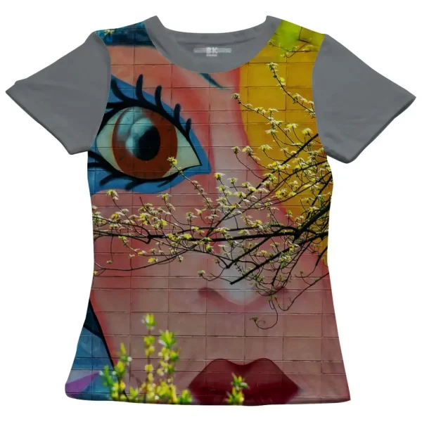 Camiseta com Estampa Grafite Face no Jardim, Modelo Feminino Baby Look - Image 3