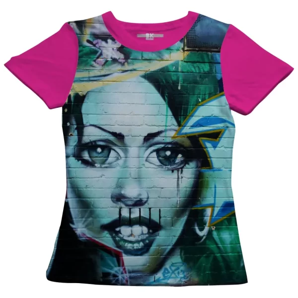 Camiseta com Estampa Grafite Face no Tijolo, Modelo Feminino Baby Look - Image 2