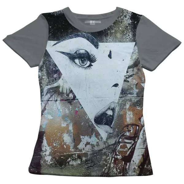 Camiseta com Estampa Grafite Face Triangular, Modelo Feminino Baby Look - Image 3