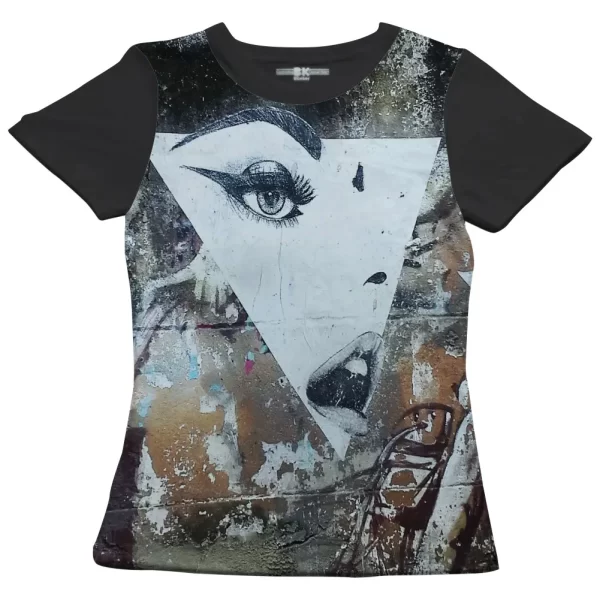 Camiseta com Estampa Grafite Face Triangular, Modelo Feminino Baby Look - Image 4