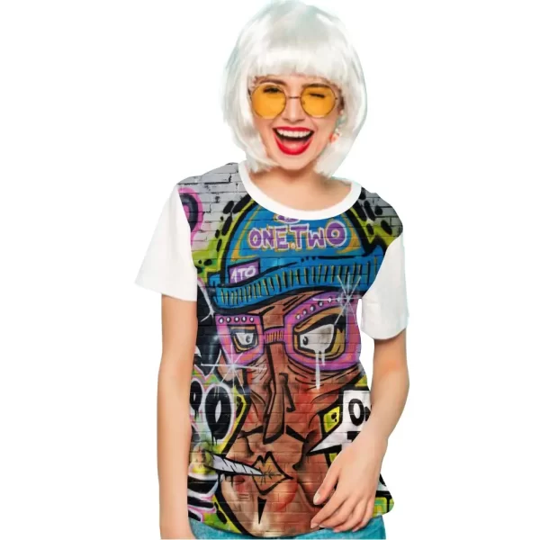 Camiseta com Estampa Grafite One Two, Modelo Feminino Baby Look