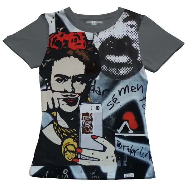 Camiseta com Estampa Grafite Selfie, Modelo Feminino Baby Look - Image 2