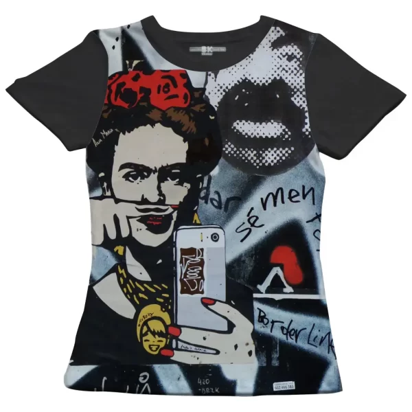 Camiseta com Estampa Grafite Selfie, Modelo Feminino Baby Look - Image 4