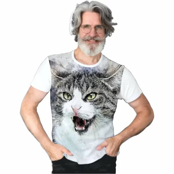 Camiseta com Estampa Gato Reagindo, Modelo Tradicional