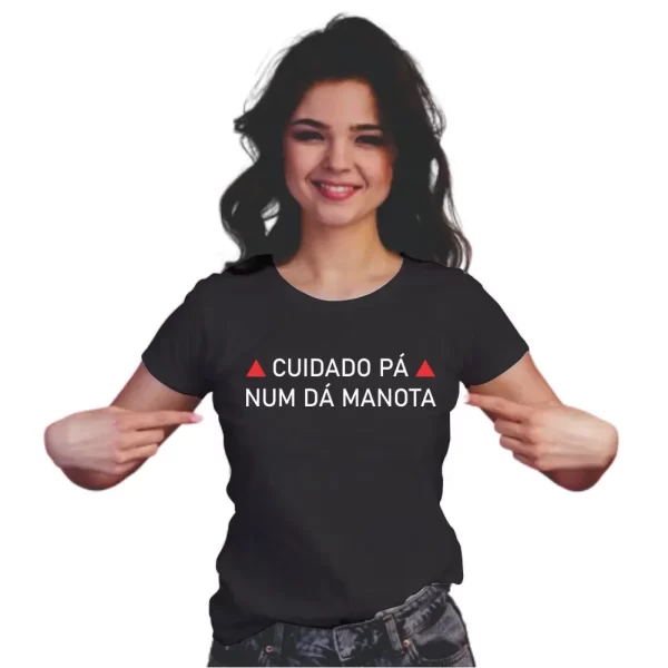 Camiseta com sotaque mineiro, silk com a frase cuidado pá num dá manota, modelo feminino baby look - Image 4