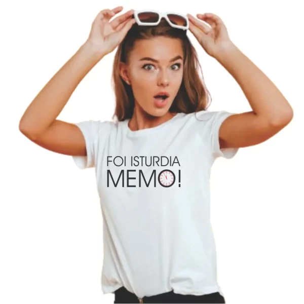 Camiseta com sotaque mineiro, silk com a frase foi isturdia memo, modelo feminino baby look