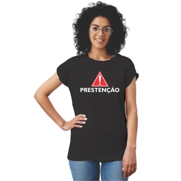 Camiseta com sotaque mineiro, silk com o texto Prestenção, modelo feminino baby look - Image 4