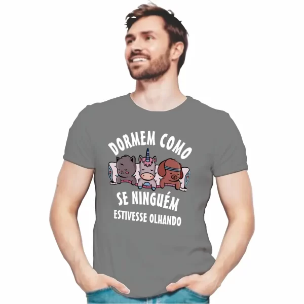 Camiseta Modelo Tradicional, Estampa Dormem Como se Ninguém Estivesse Olhando - Image 2